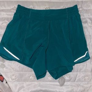 Lululemon Hotty Hot shorts size 8 4” high waisted